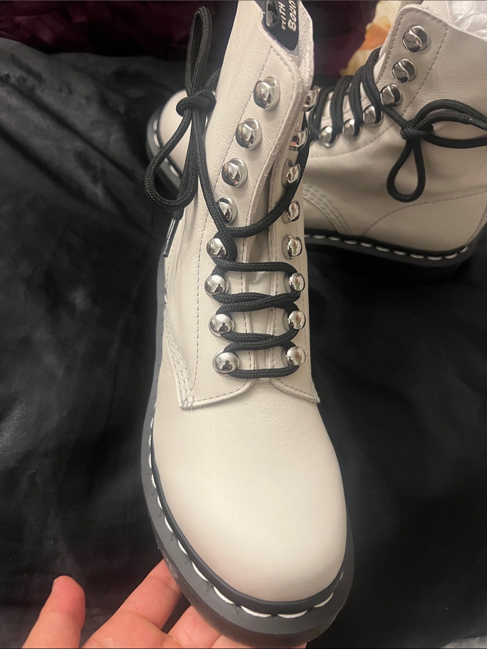 NWT Dr martens 1460 HDW Bone Virginia boots size 7 - Picture 3 of 10
